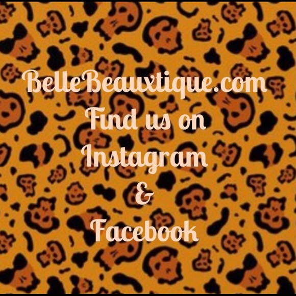 Camo Shark Backpack AirPods Pro Case - Picture 7 of 7